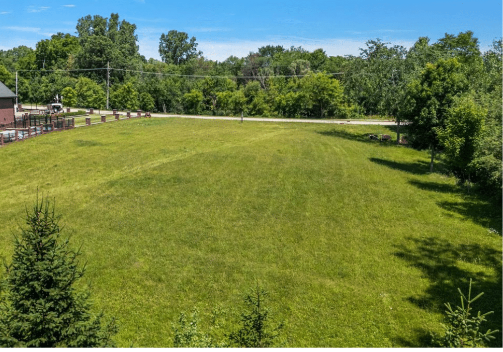11 9 mile lot